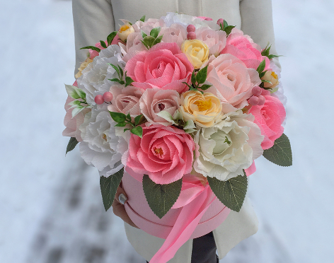 Букет из конфет «Бело-розовый рассвет»