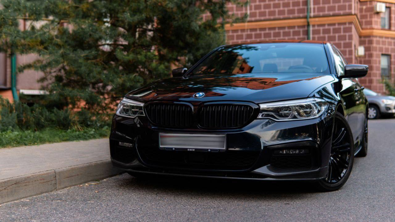 Аренда автомобиля премиум или бизнес-класса