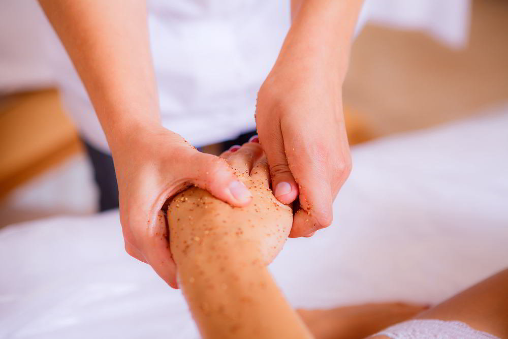 Комплекс маникюра и педикюра «Спа-мечта» 