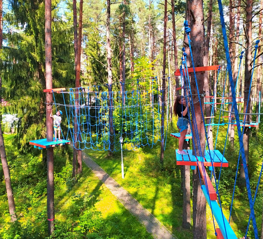 Аттракцион "Веревочный парк", троллей и скалодром