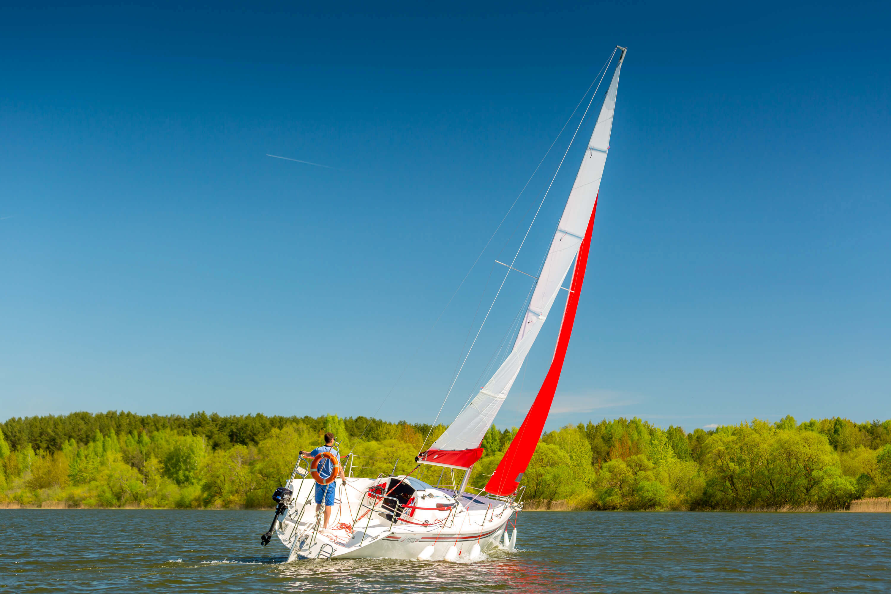 Прогулка на парусной яхте Raptor 26 по Минскому морю